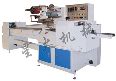 450無托盤全自動(dòng)枕式食品包裝機(jī)